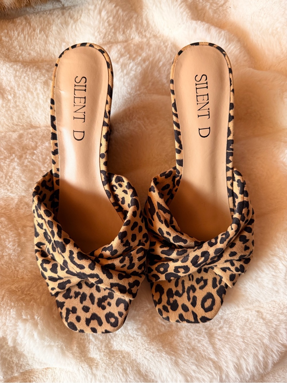 Silent D Katia Wedges Leopard Print